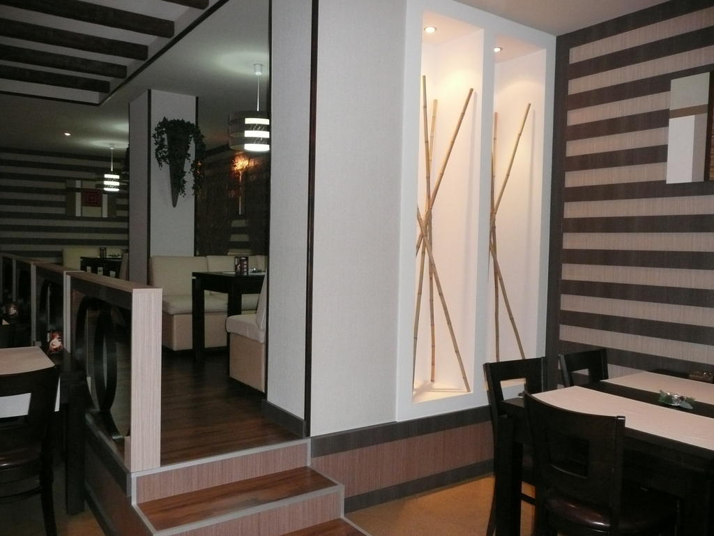 Acropolis Hotel Pazardzhik Ngoại thất bức ảnh