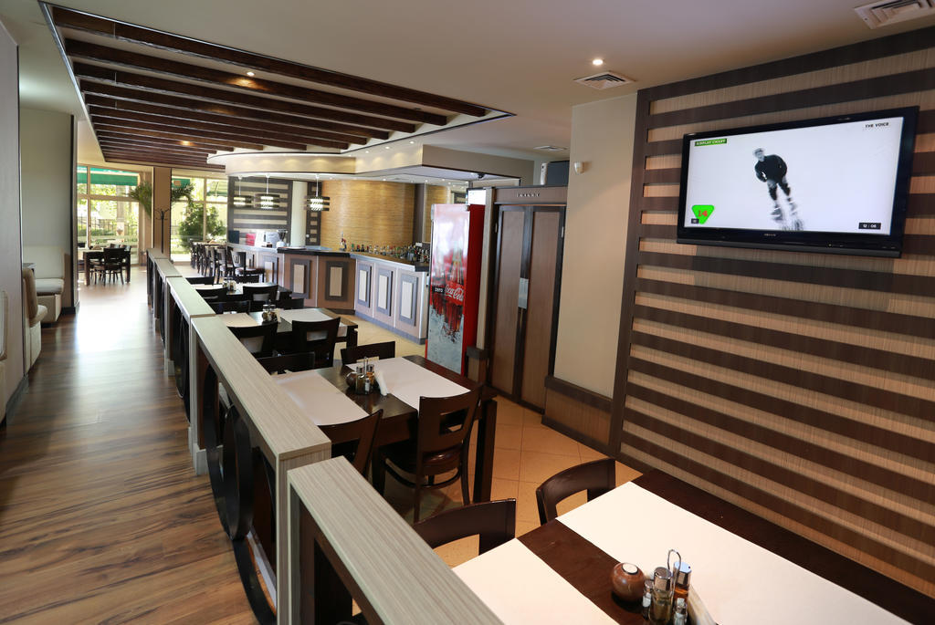 Acropolis Hotel Pazardzhik Ngoại thất bức ảnh