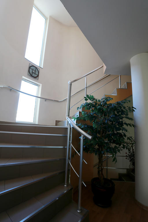 Acropolis Hotel Pazardzhik Ngoại thất bức ảnh