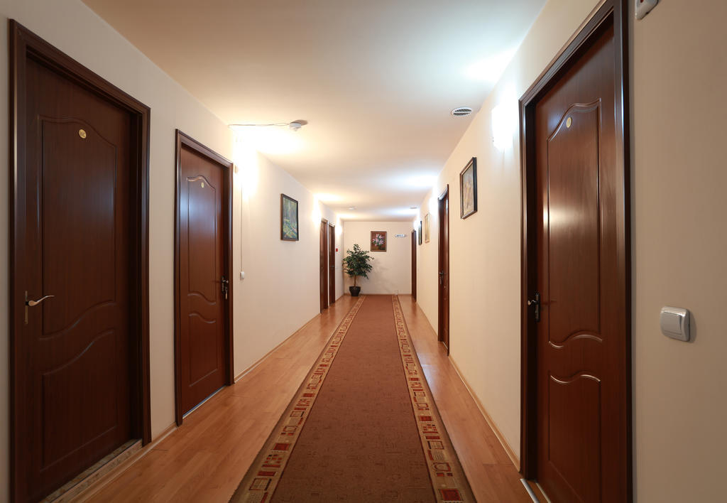 Acropolis Hotel Pazardzhik Ngoại thất bức ảnh